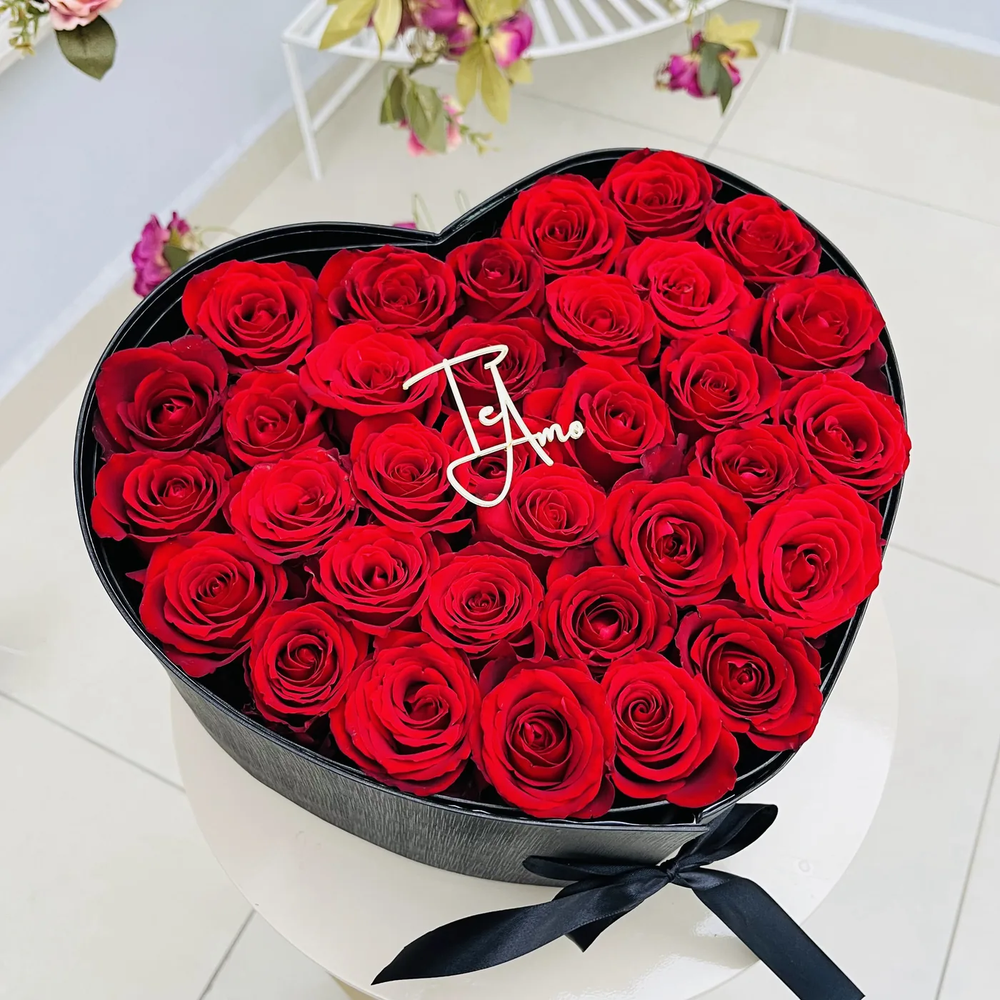 Buquê com girassol, rosas e flores variadas
